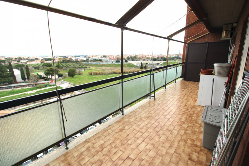 Immagine 19 di Appartamento in vendita  in Largo Salvatore Zappalà a Roma