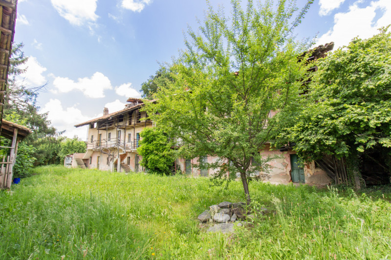 Immagine 1 di Rustico / casale in vendita  in Frazione Sant'Antonio a Castellamonte