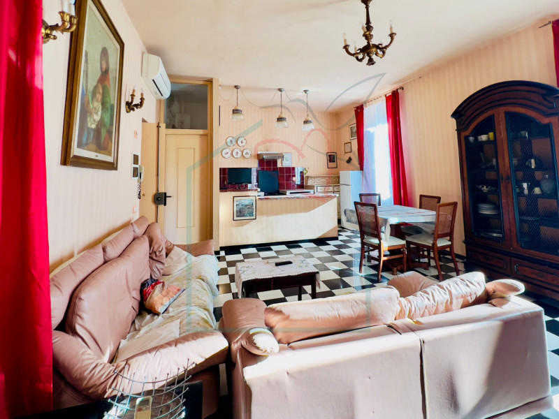 Immagine 6 di Appartamento in vendita  in Via Aurelia lato Pisa 36 a Sarzana