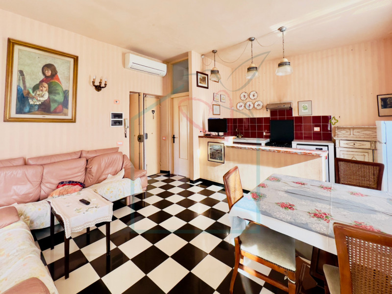 Immagine 7 di Appartamento in vendita  in Via Aurelia lato Pisa 36 a Sarzana