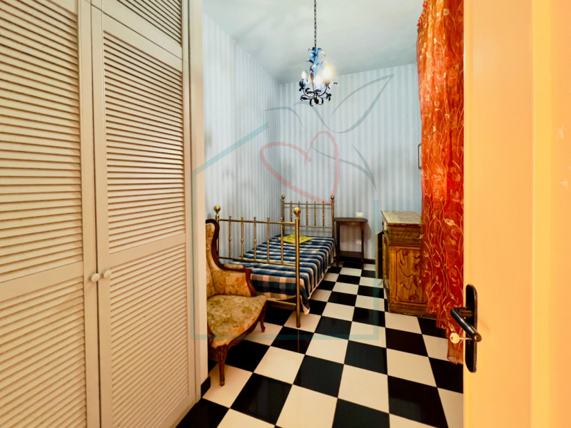 Immagine 13 di Appartamento in vendita  in Via Aurelia lato Pisa 36 a Sarzana