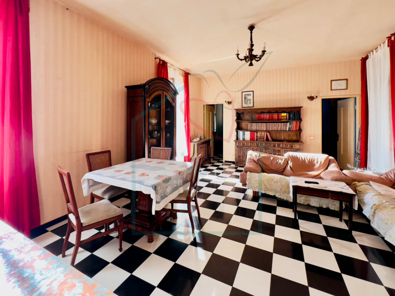 Immagine 18 di Appartamento in vendita  in Via Aurelia lato Pisa 36 a Sarzana