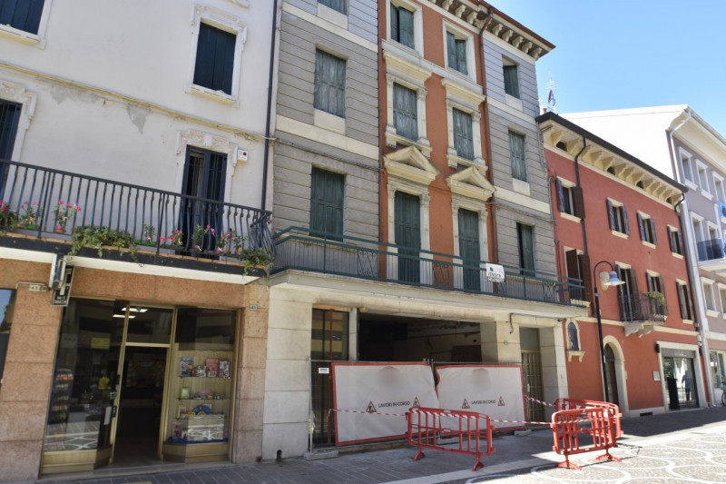 Immagine 3 di Appartamento in vendita  in Corso Mazzini 37 a Bussolengo