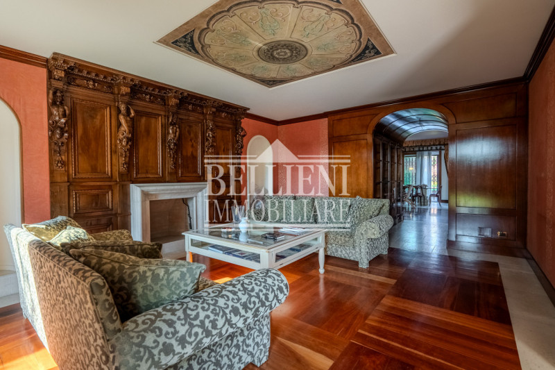 Immagine 4 di Villa in vendita  in Strada della Parolina a Vicenza