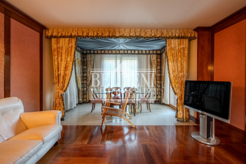 Immagine 5 di Villa in vendita  in Strada della Parolina a Vicenza