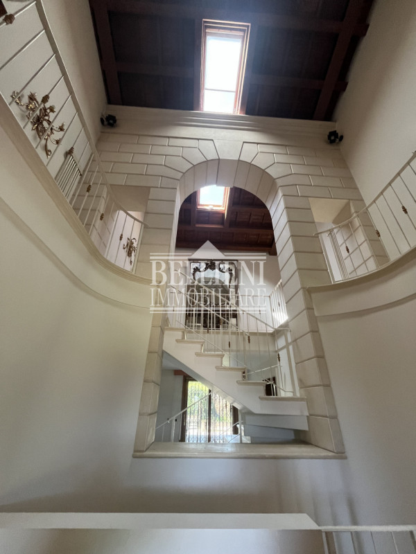 Immagine 8 di Villa in vendita  in Strada della Parolina a Vicenza