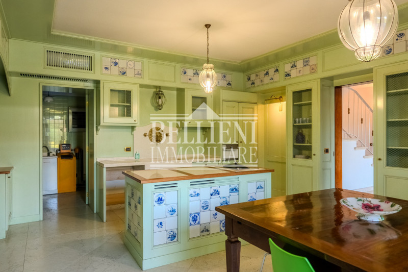 Immagine 12 di Villa in vendita  in Strada della Parolina a Vicenza