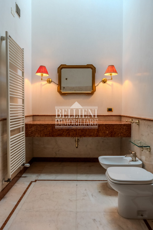 Immagine 19 di Villa in vendita  in Strada della Parolina a Vicenza