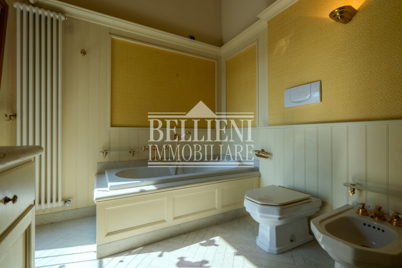 Immagine 24 di Villa in vendita  in Strada della Parolina a Vicenza