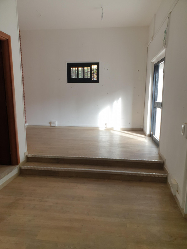 Immagine 7 di Negozio in vendita  in via aristide gabelli a Roma