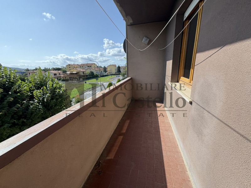 Immagine 7 di Appartamento in vendita  in camucia a Cortona