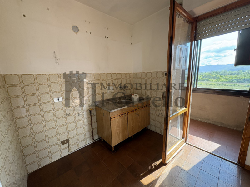 Immagine 8 di Appartamento in vendita  in camucia a Cortona