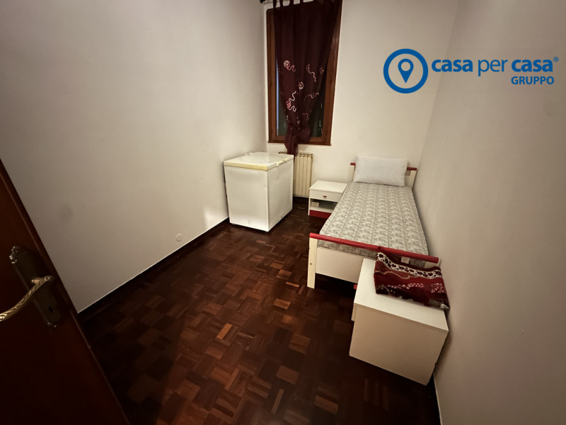 Immagine 7 di Appartamento in vendita  in Via Buzzolla 15 a Adria