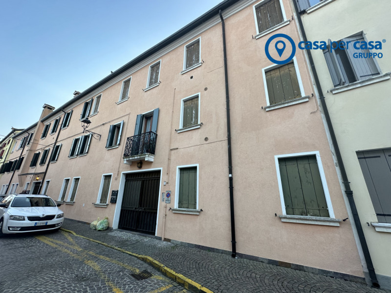 Immagine 12 di Appartamento in vendita  in Via Buzzolla 15 a Adria