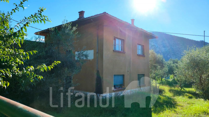 Immagine 6 di Rustico / casale in vendita  a Rivoli Veronese