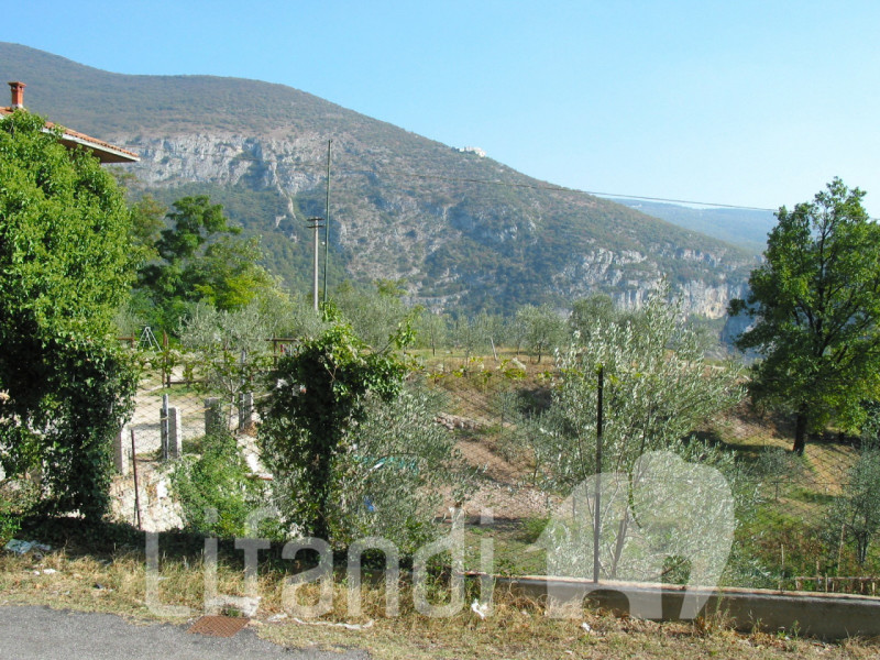 Immagine 17 di Rustico / casale in vendita  a Rivoli Veronese
