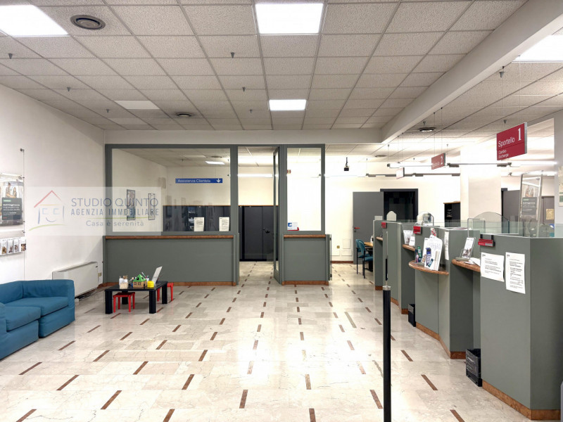 Immagine 2 di Negozio in affitto  a Quinto Di Treviso