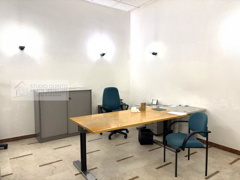 Immagine 12 di Negozio in affitto  a Quinto Di Treviso