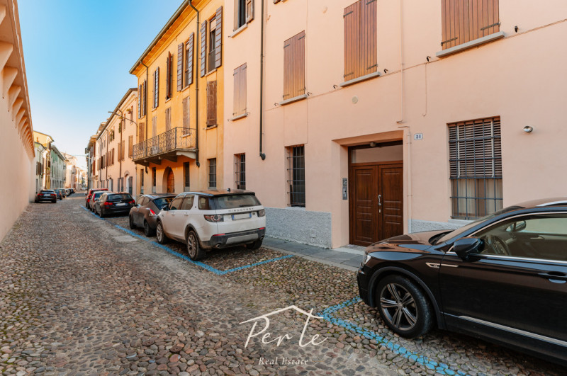 Immagine 12 di Appartamento in vendita  in via grioli 34 a Mantova