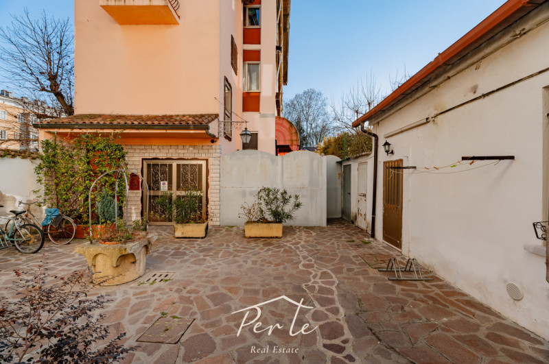 Immagine 17 di Appartamento in vendita  in via grioli 34 a Mantova