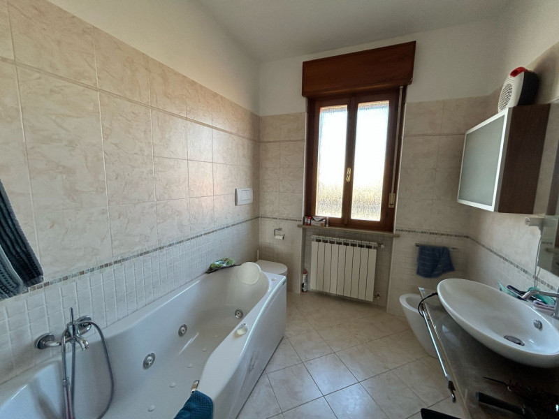 Immagine 11 di Casa trifamiliare in vendita  in Via Leopardi a Cormons