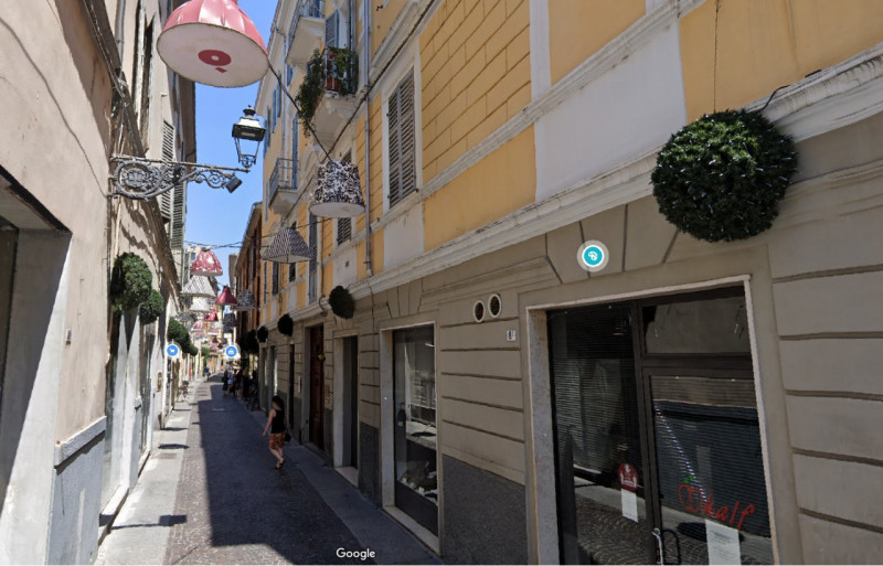 Immagine 1 di Negozio in vendita  in Borgo Giacomo Tommasini, 8 a Parma