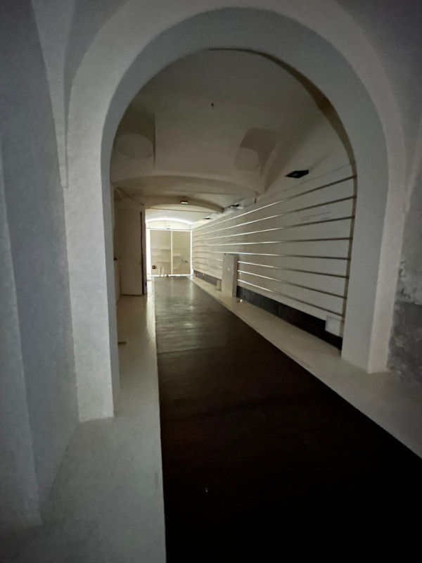 Immagine 10 di Negozio in vendita  in Borgo Giacomo Tommasini, 8 a Parma