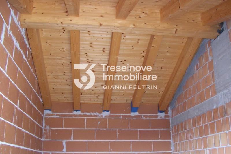 Immagine 10 di Casa bifamiliare in vendita  in Via Filippo Turati a Paese