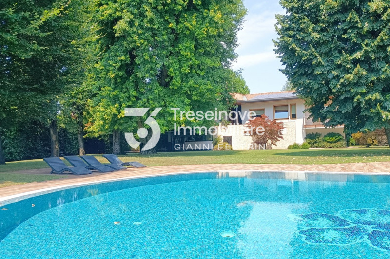 Immagine 4 di Villa in vendita  in Via Roma a Ponzano Veneto