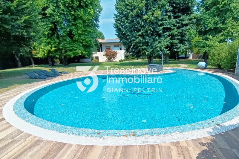 Immagine 5 di Villa in vendita  in Via Roma a Ponzano Veneto