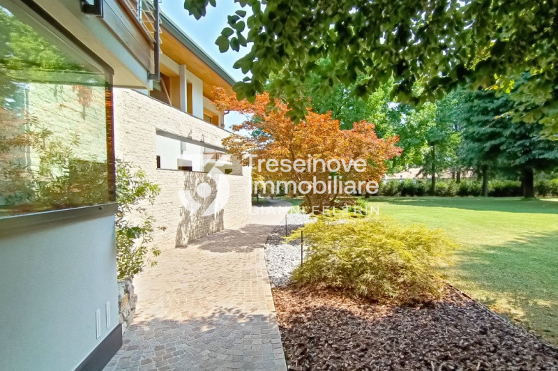 Immagine 7 di Villa in vendita  in Via Roma a Ponzano Veneto