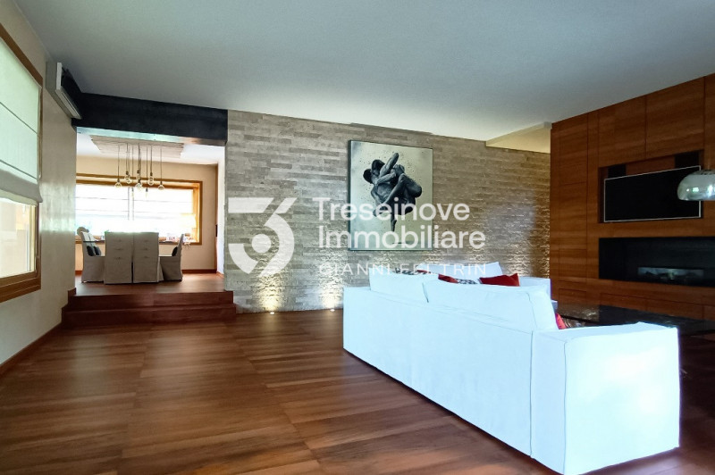 Immagine 9 di Villa in vendita  in Via Roma a Ponzano Veneto