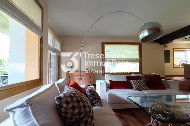 Immagine 11 di Villa in vendita  in Via Roma a Ponzano Veneto