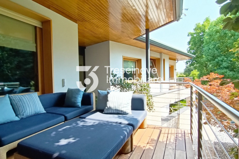 Immagine 15 di Villa in vendita  in Via Roma a Ponzano Veneto