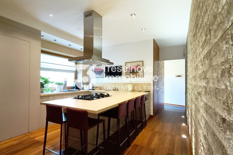 Immagine 21 di Villa in vendita  in Via Roma a Ponzano Veneto