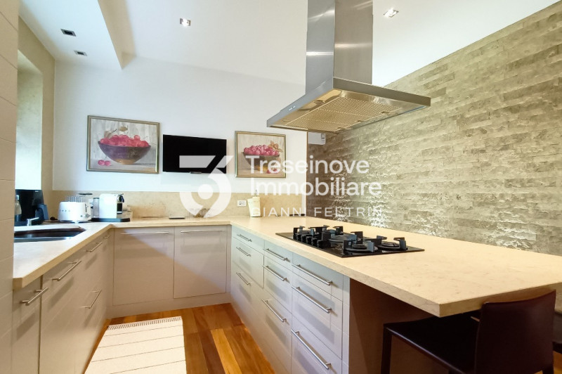 Immagine 22 di Villa in vendita  in Via Roma a Ponzano Veneto