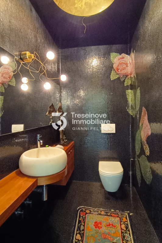 Immagine 24 di Villa in vendita  in Via Roma a Ponzano Veneto