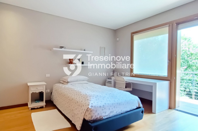 Immagine 27 di Villa in vendita  in Via Roma a Ponzano Veneto