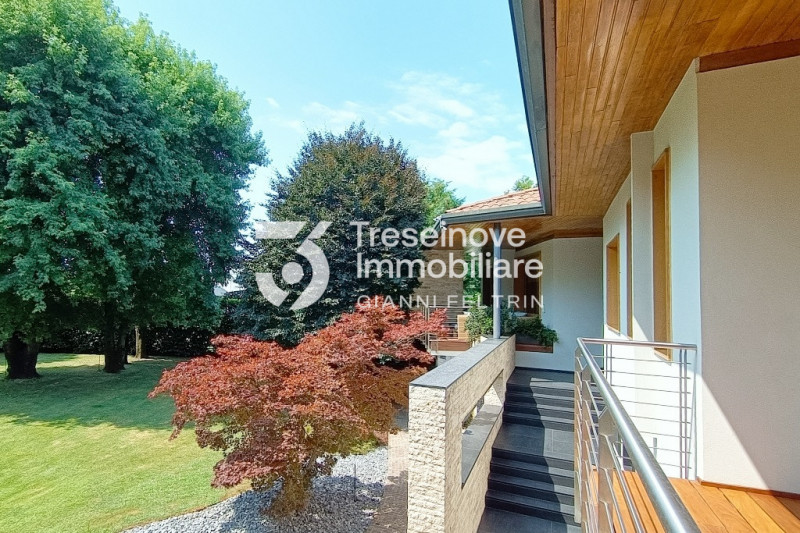 Immagine 34 di Villa in vendita  in Via Roma a Ponzano Veneto