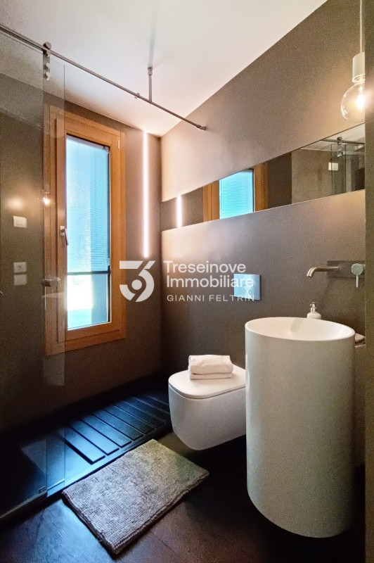 Immagine 46 di Villa in vendita  in Via Roma a Ponzano Veneto