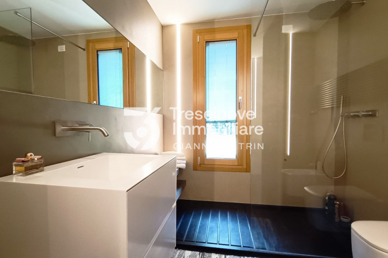 Immagine 48 di Villa in vendita  in Via Roma a Ponzano Veneto