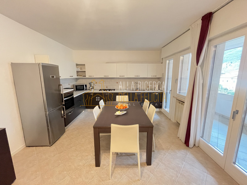 Immagine 1 di Appartamento in vendita  in Via Cristoforo Colombo 110 a Schio