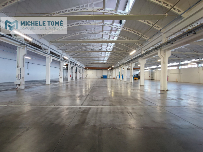 Immagine 12 di Capannone industriale in affitto  in Via gardesane a Verona