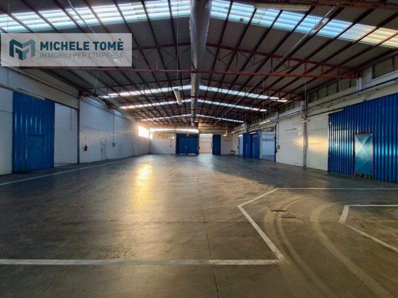 Immagine 14 di Capannone industriale in affitto  in Via gardesane a Verona