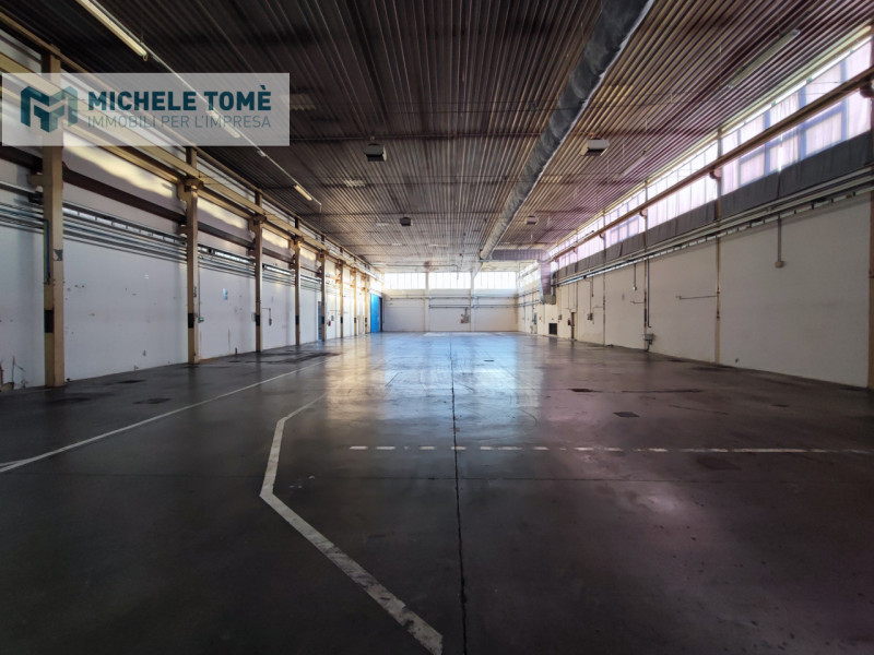 Immagine 22 di Capannone industriale in affitto  in Via gardesane a Verona