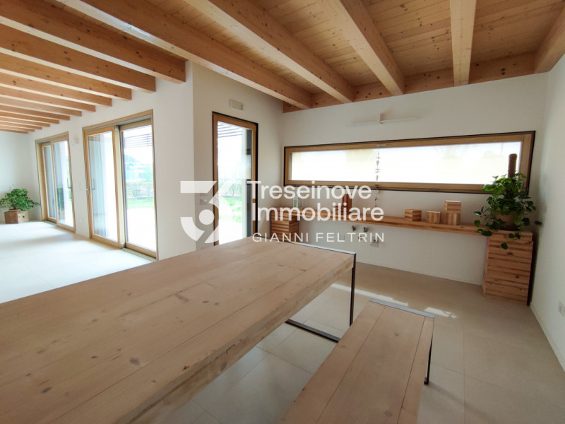 Immagine 4 di Casa bifamiliare in vendita  in Via Pirandello a Carbonera