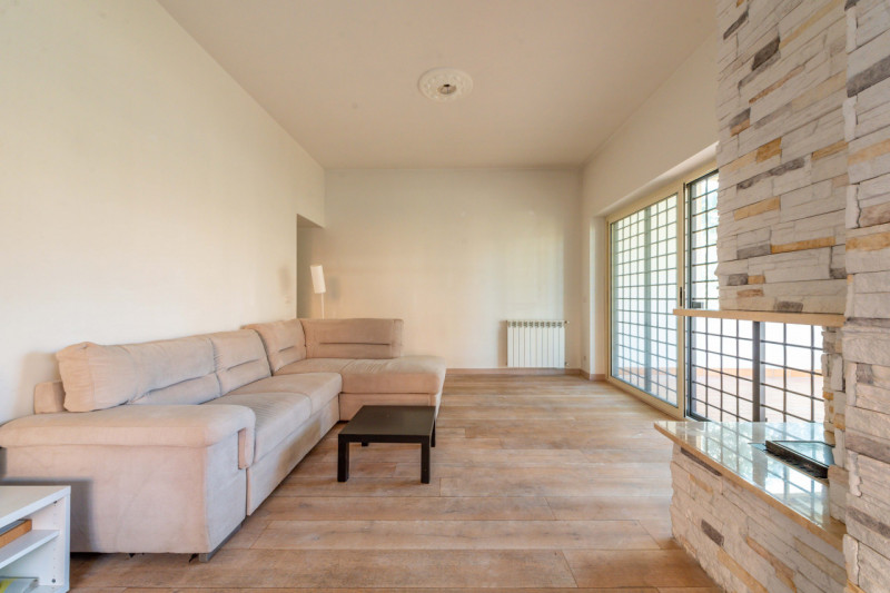 Immagine 2 di Villa in vendita  in Via Francesco Bartolomeo Rastrelli 93 a Roma