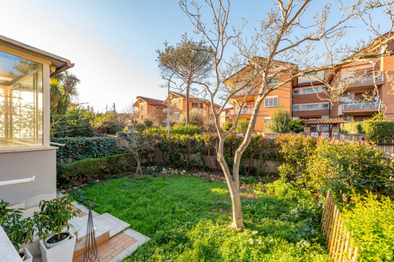 Immagine 9 di Villa in vendita  in Via Francesco Bartolomeo Rastrelli 93 a Roma