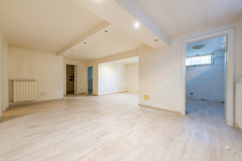 Immagine 43 di Villa in vendita  in Via Francesco Bartolomeo Rastrelli 93 a Roma