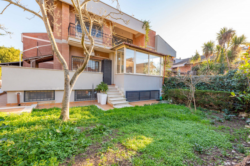 Immagine 53 di Villa in vendita  in Via Francesco Bartolomeo Rastrelli 93 a Roma